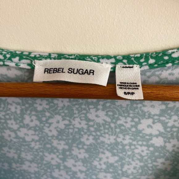 Cute Floral Mini Dress - Picture 4 of 6